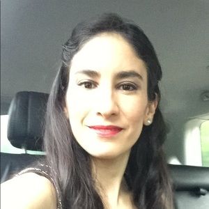 Meet your Posher, Laura